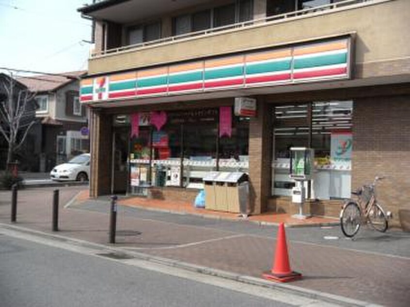 セブンイレブン屋敷町店(コンビニ)まで210m ウーナ・ヴィータ