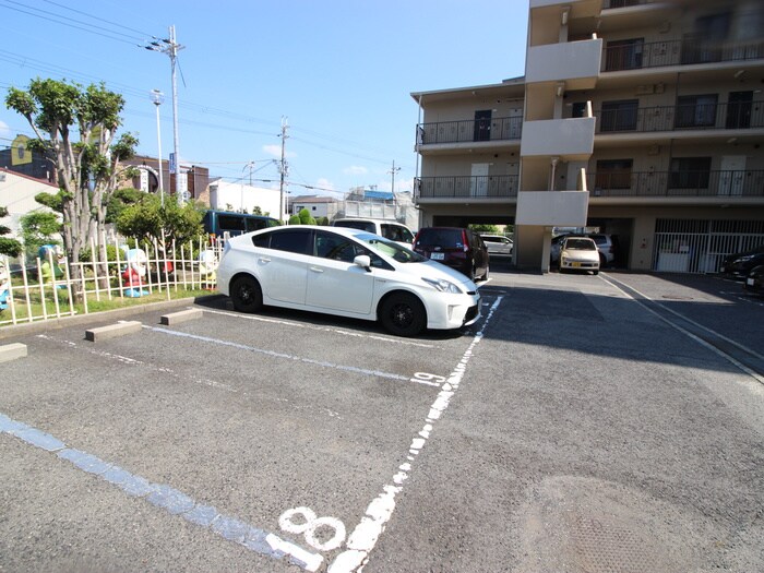 駐車場 セントポ－リア奥田　南館