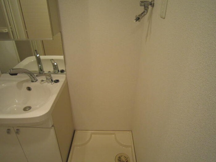 洗濯機置場 エスリ－ド中山手・県庁前(504)