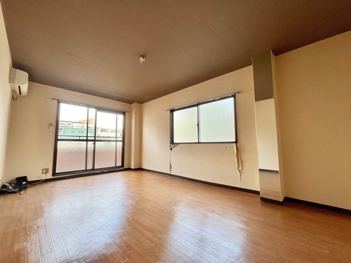 居室 パインハイム春日野道