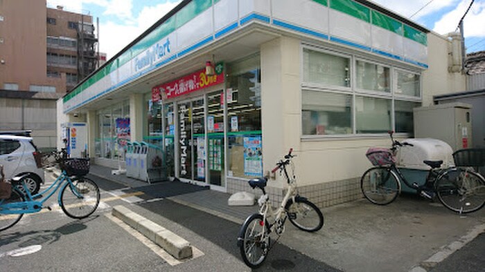 ファミリーマート 東大阪足代北一丁目店(コンビニ)まで71m Moolio新深江