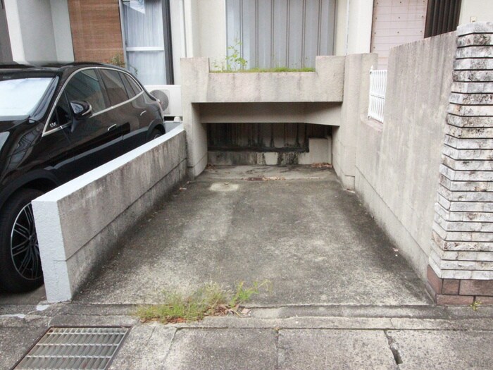 駐車場 西京区大枝南福西町貸家