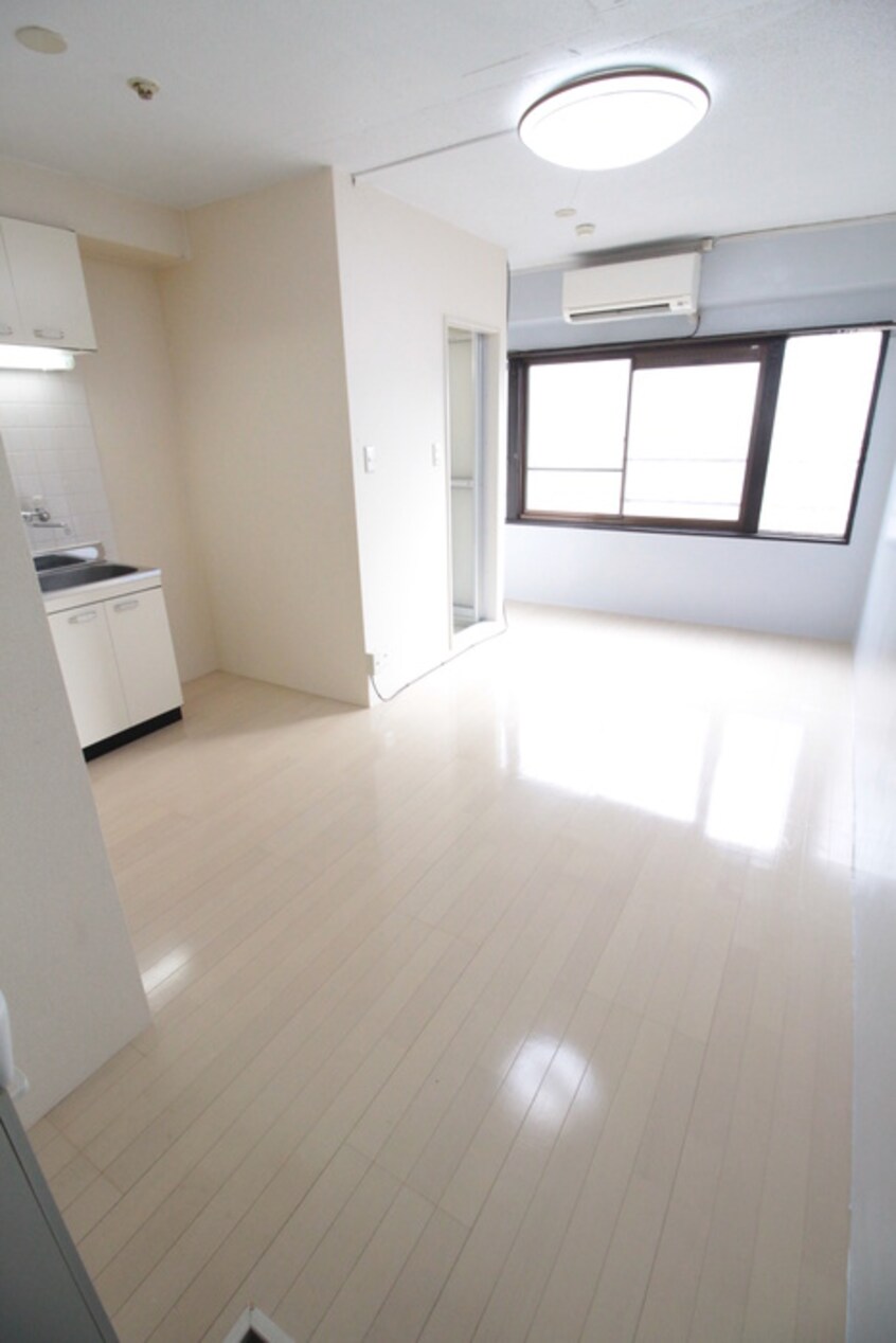 居室 ヴィラナリ－淡路