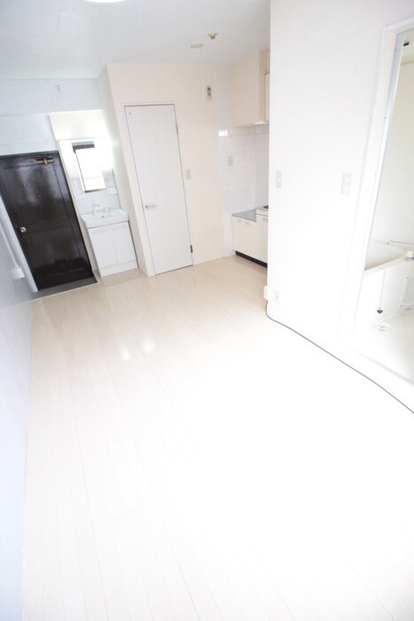 居室 ヴィラナリ－淡路