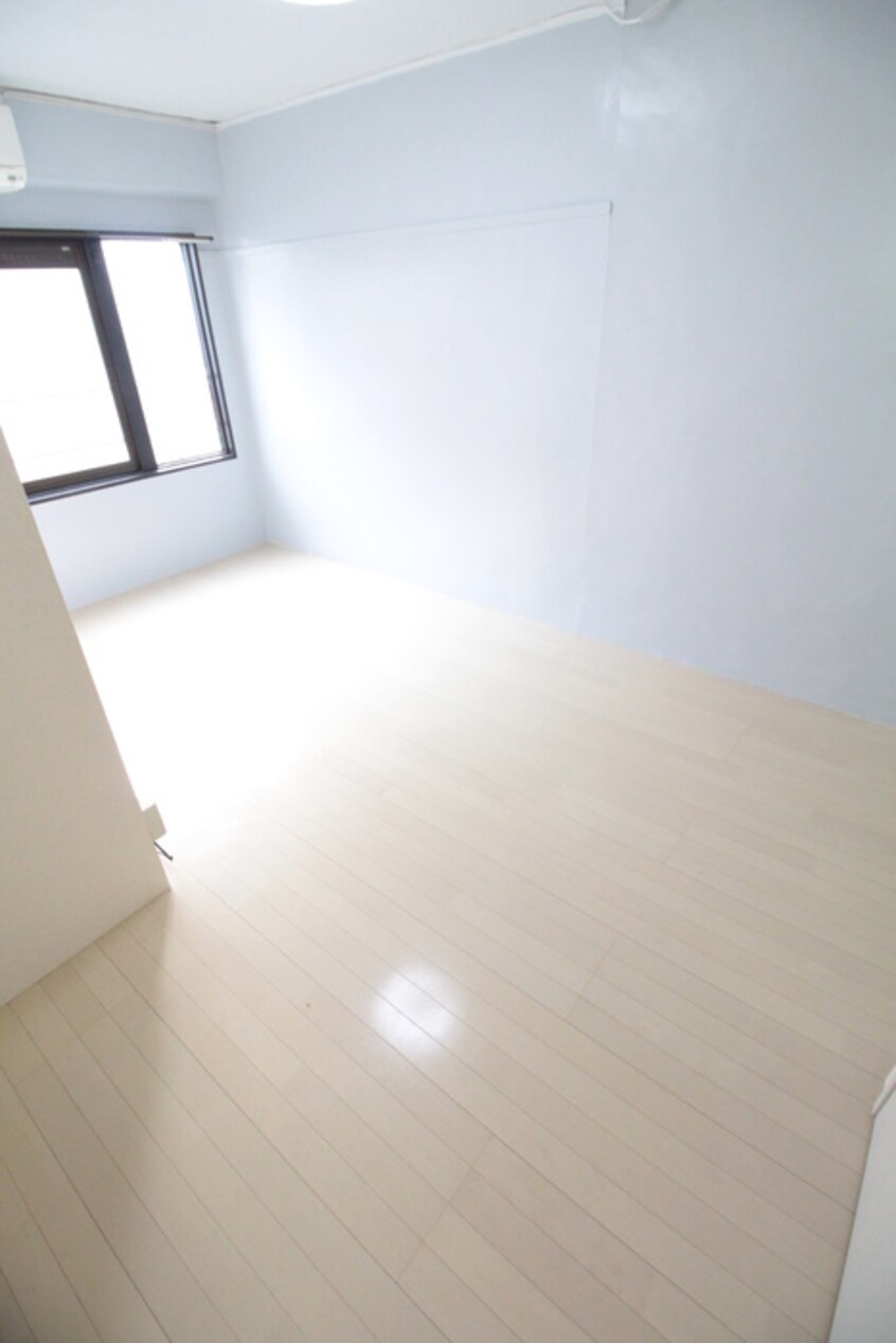 居室 ヴィラナリ－淡路