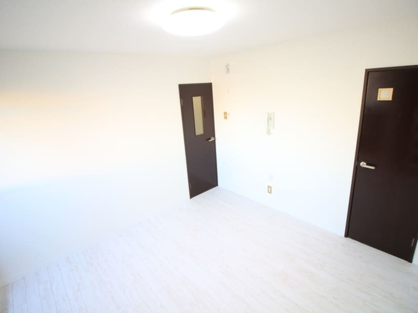 居室 プリンスビラモモ