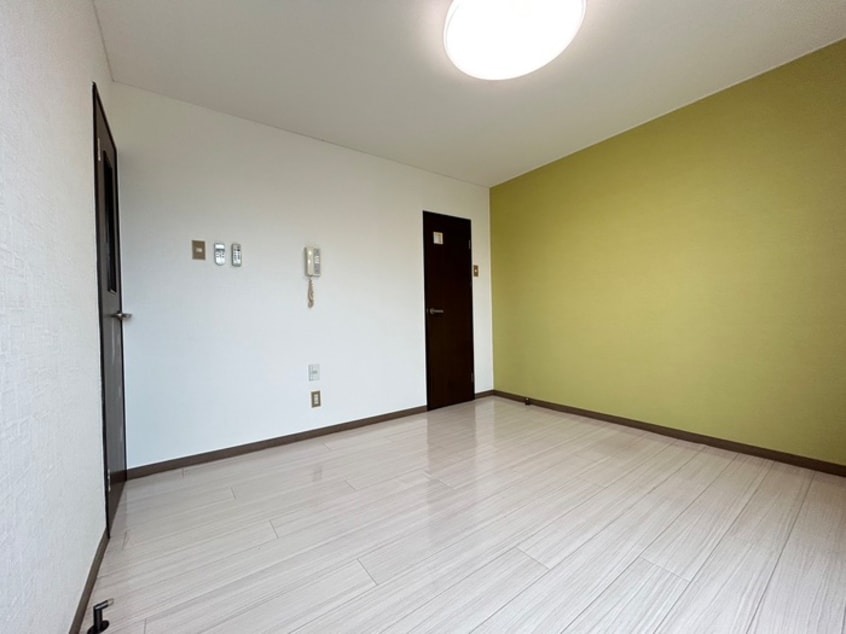 居室 プリンスビラモモ