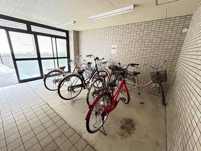 駐輪場 ハイマ－トセンリ