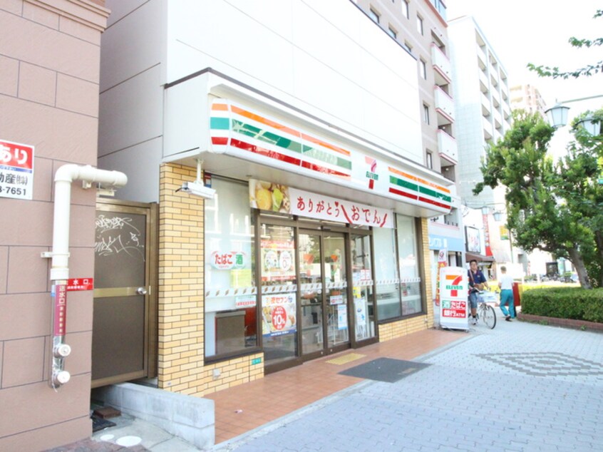 セブンイレブン(コンビニ)まで200m ファイブコート阪南町