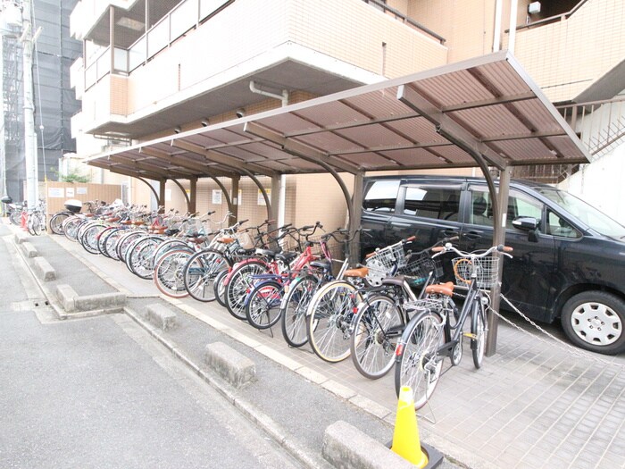 駐輪場 ＣＯＺＹスチューデントジュラク