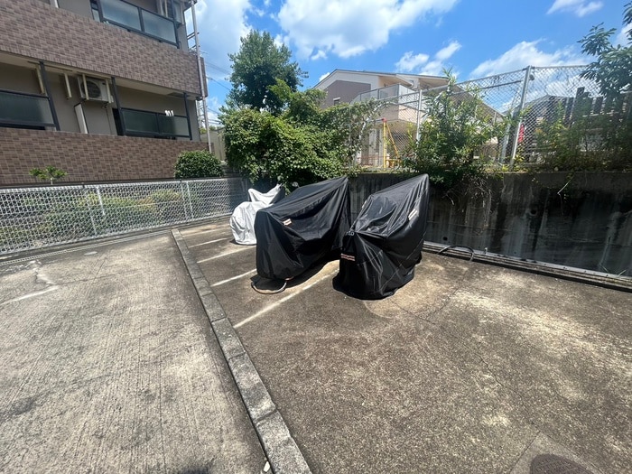 駐輪場 エレガンス箕面