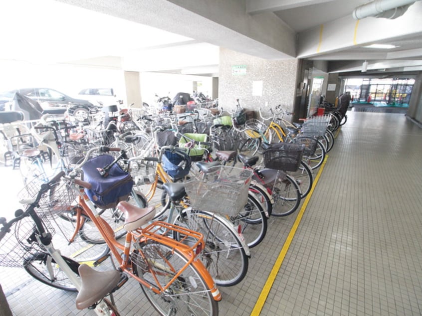 駐輪場 エバーグリーン淀川２号棟(929)