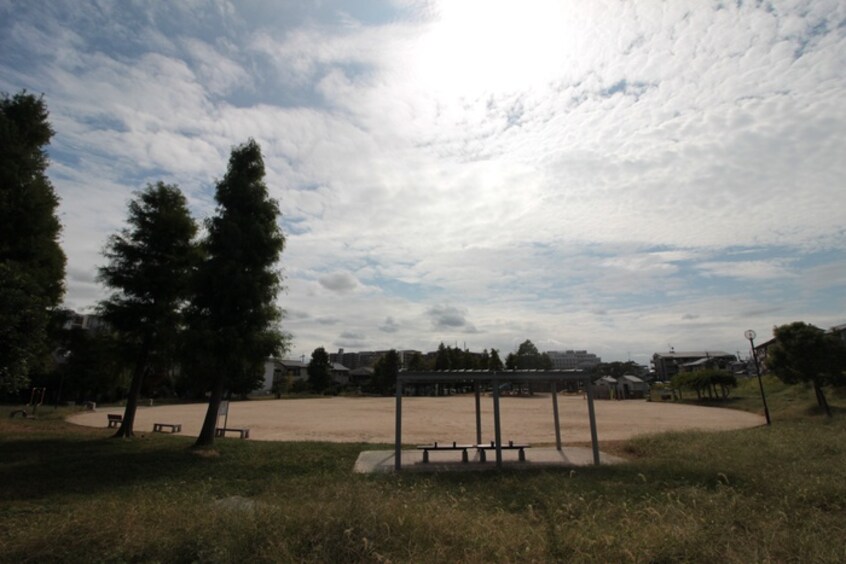 上穂積公園(公園)まで180m ボルベ－ル