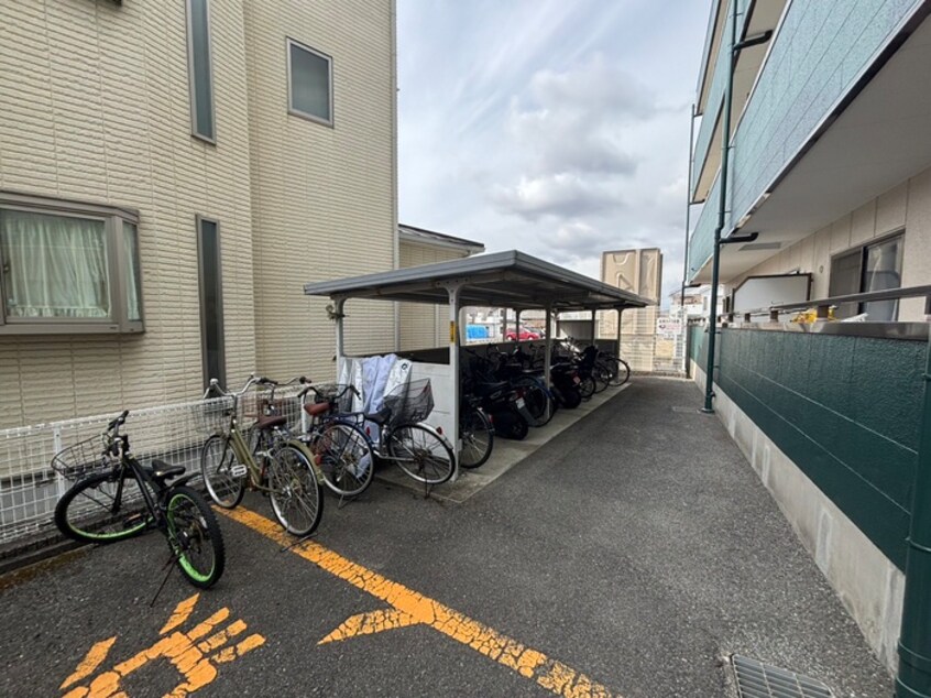 駐輪場 ソルジェンテ金剛