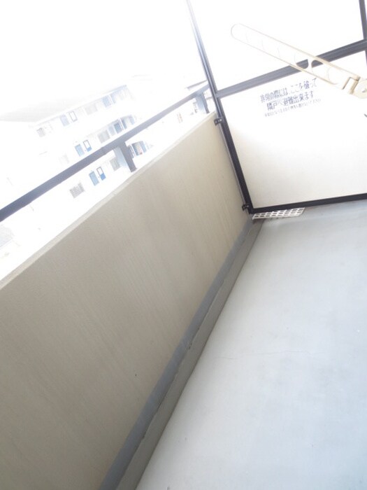 ベランダ・バルコニー クロ－バ－ハイツⅢ