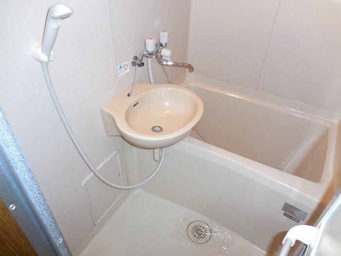 バス／シャワールーム等 セレナータ