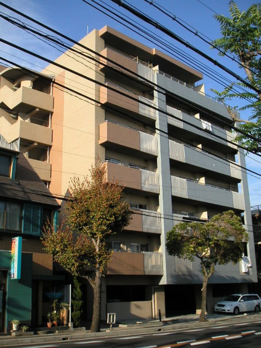 駐車場 オスプリ－塩屋