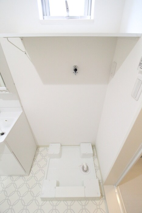 洗濯機置場 ロ－タス赤川