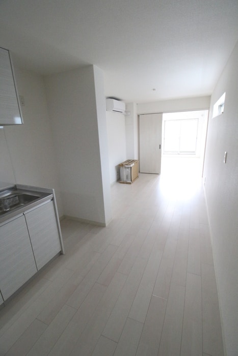 居室 ロ－タス赤川