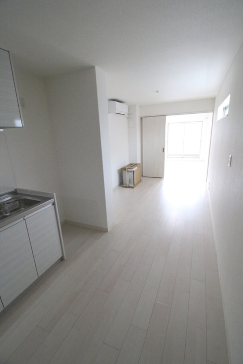 居室 ロ－タス赤川