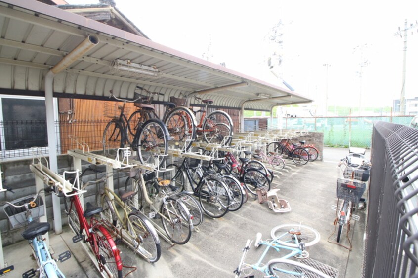 駐輪場 インディペンデンスハイツ