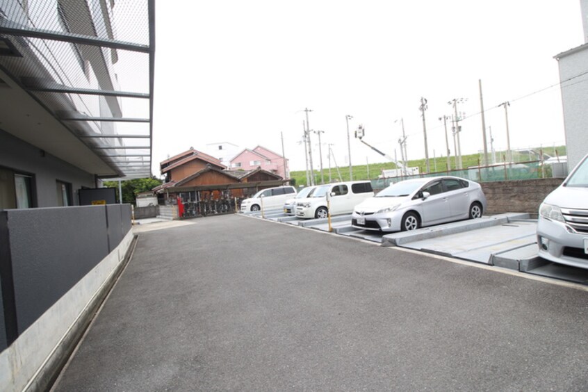 駐車場 インディペンデンスハイツ