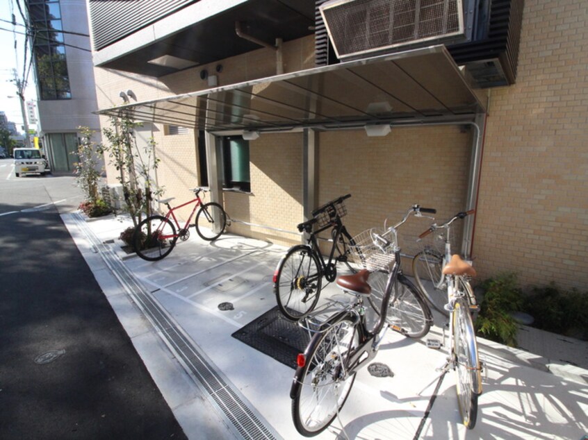 駐輪場 BRILLER UMEKITA