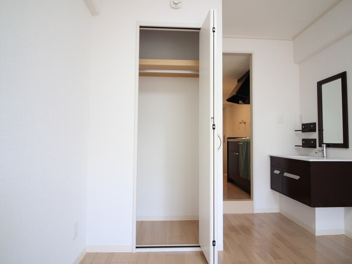 収納 コート・サラⅡ