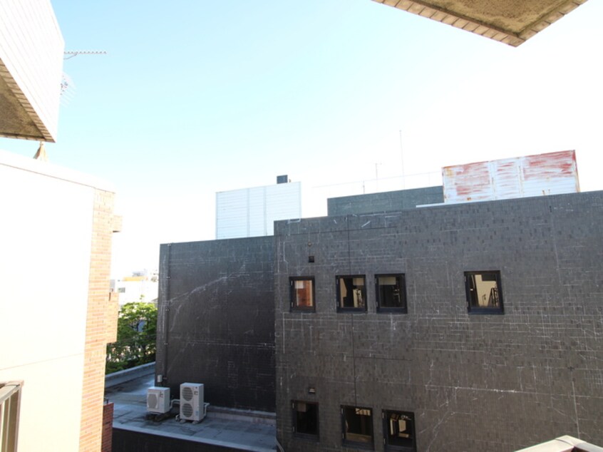 室内からの展望 コート・サラⅡ