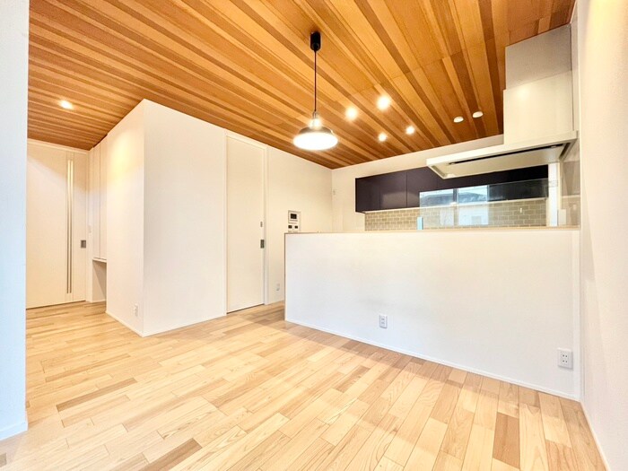 居室 青山4丁目戸建