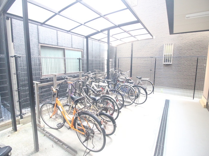 駐輪場 ラッキーセンター河堀口
