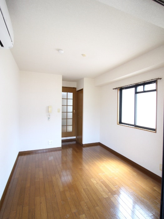 居室 ラッキーセンター河堀口