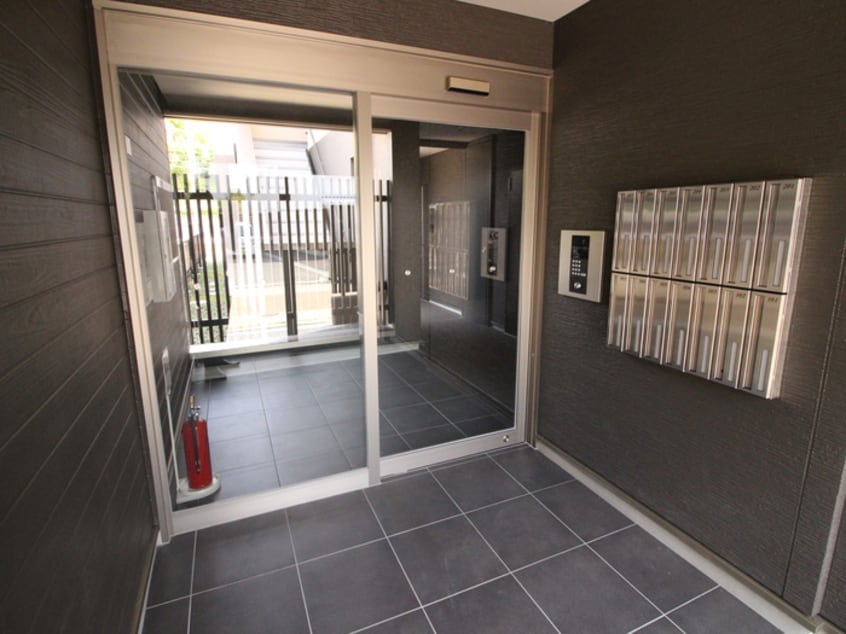 エントランス部分 ルシアコートMITSUYA