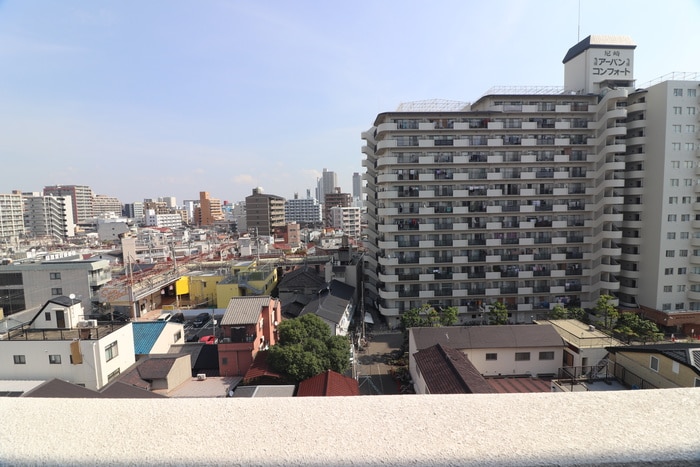 室内からの展望 CROUD尼崎