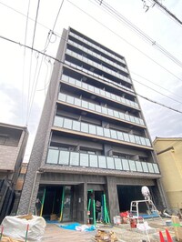 BADGE kyoto door