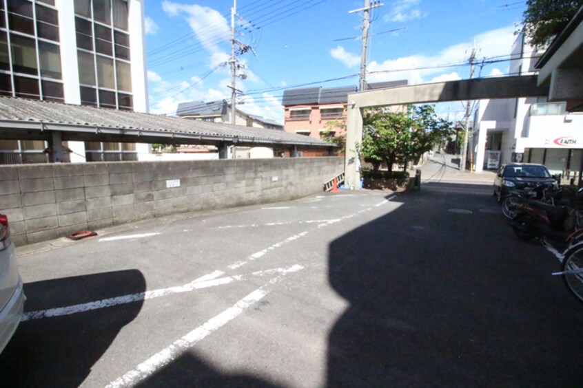 駐車場 サンヒルズハウス