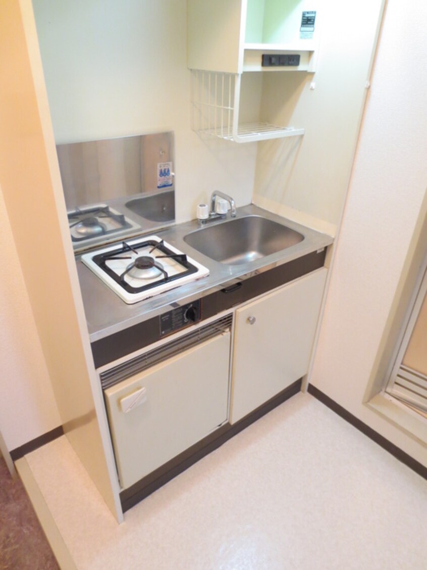 キッチン エ－デルＫＡＴＡＢＩＲＡ