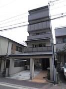 パレスサイド中立売の外観