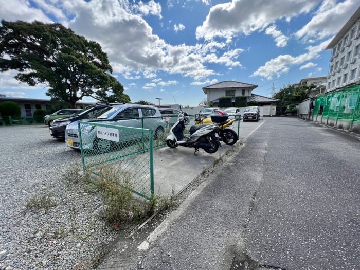 駐車場 炭山ハイツ