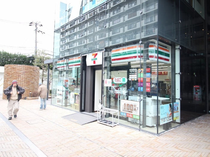 セブンイレブン(コンビニ)まで170m 新大阪川島マンション