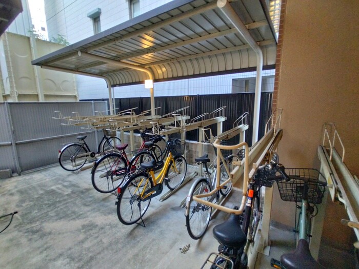 駐輪場 江坂OMパレス
