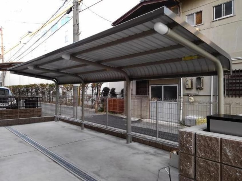 駐輪場 オベルジーヌ