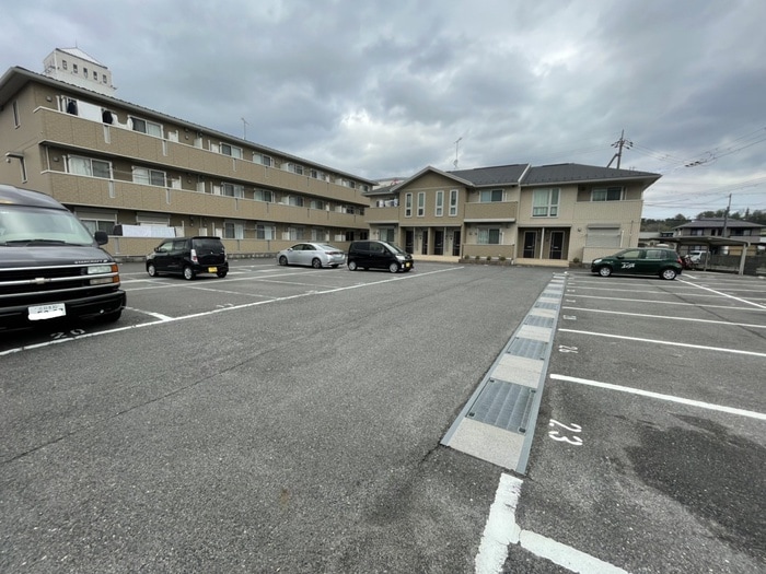 駐車場 メイプルコート