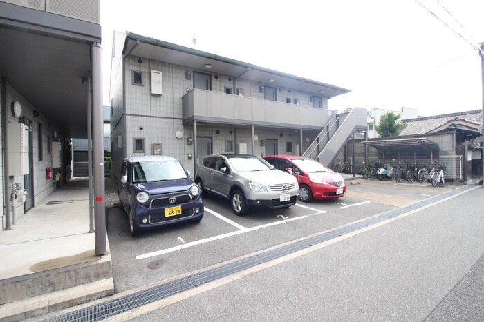 駐車場 パル春日B