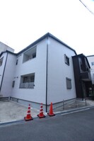 クレール・フテラの外観