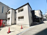 クレール・フテラ