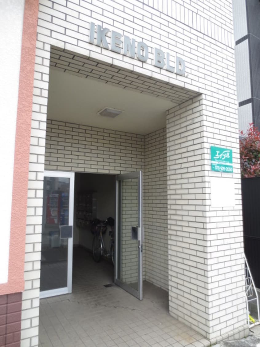 エントランス部分 MULBERRY.BLD