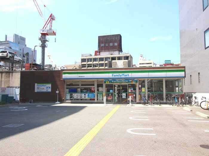 ファミリーマート地下鉄南方駅前店(コンビニ)まで350m エイペックス新大阪（１００４）