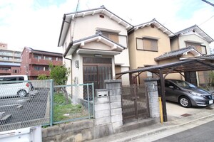 池本氏貸家