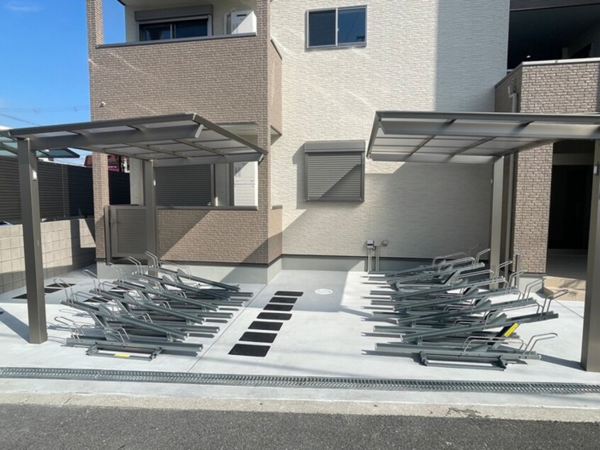 駐輪場 ロンドラージ今林